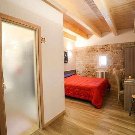 B&B Il Campanile Barletta Bagian luar foto